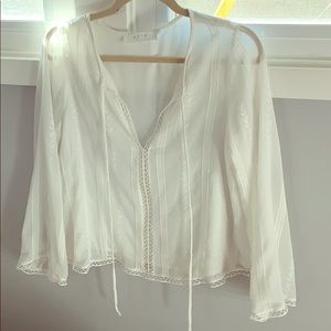 Feminine white blouse